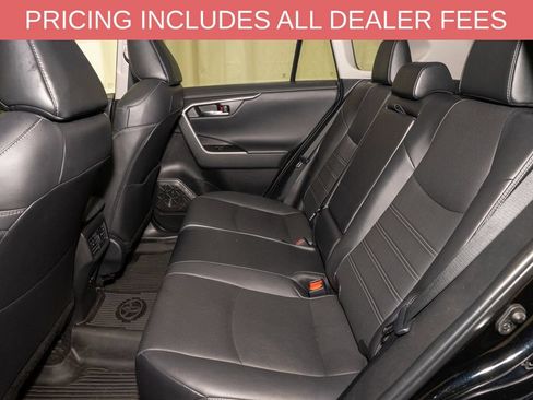 Used 2022 Toyota RAV4 Limited AWD/4WD image 9