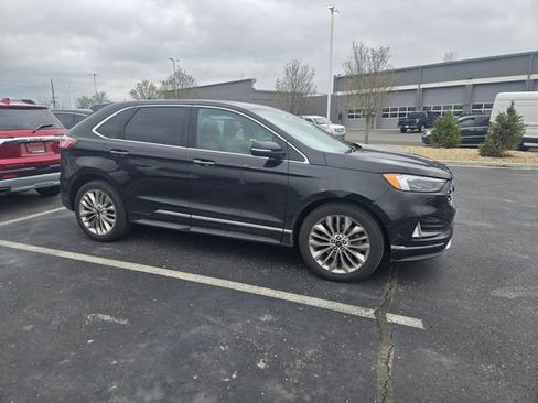 Used 2021 Ford Edge Titanium w/ Equipment Group 301A image 6