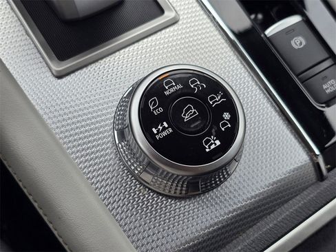 Used 2024 Mitsubishi Outlander SEL image 35