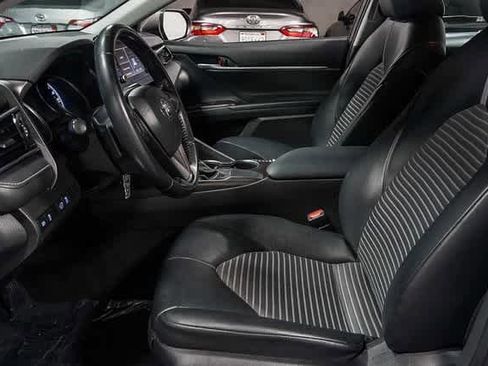 Used 2021 Toyota Camry SE image 19