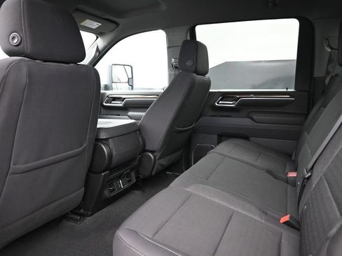 Used 2025 Chevrolet Silverado 2500 LT AWD/4WD image 22