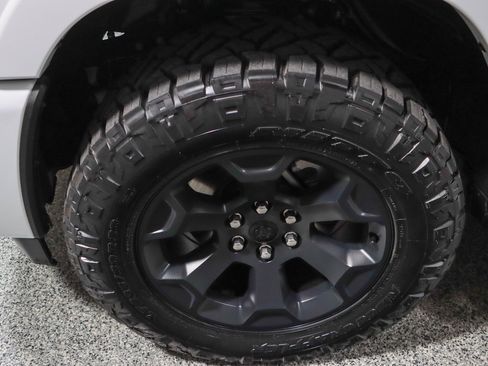 Used 2025 RAM 1500 Big Horn AWD/4WD image 12