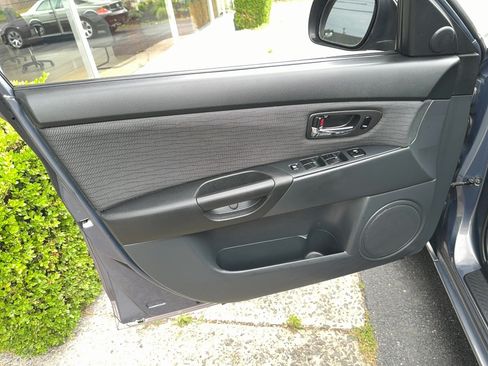 Used 2009 MAZDA MAZDA3 i Touring Value FWD image 15