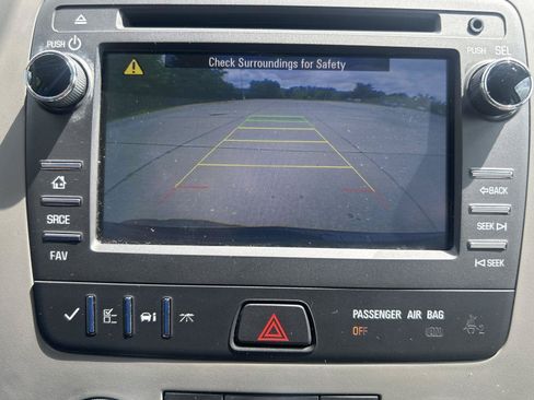 Used 2017 Chevrolet Traverse LS FWD image 19