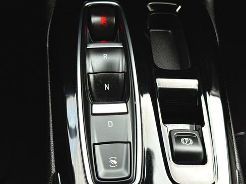 Used 2023 Chevrolet Bolt EUV LT w/ Convenience Package FWD image 15