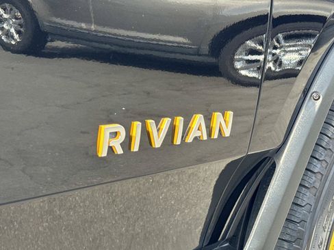 Used 2022 Rivian R1T Adventure AWD/4WD image 30