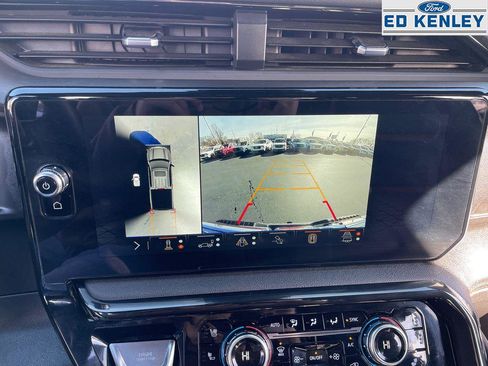 Used 2025 GMC Sierra 1500 AT4 w/ AT4 Premium Package image 11