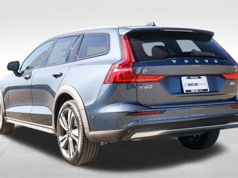 New 2026 Volvo V60 B5 Cross Country Plus w/ Climate Package image 6