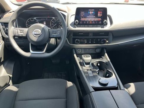 Used 2023 Nissan Rogue S AWD/4WD image 12