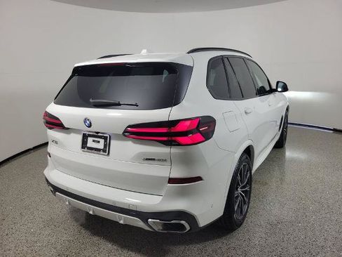 Used 2025 BMW X5 xDrive40i AWD/4WD image 4