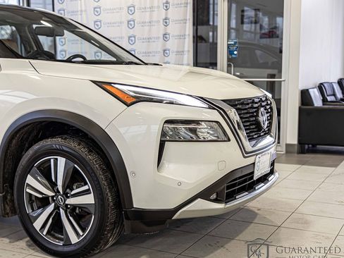 Used 2022 Nissan Rogue Platinum w/ Head-Up Display Package image 4