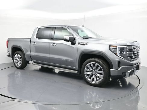 Used 2023 GMC Sierra 1500 Denali w/ Denali Reserve Package AWD/4WD image 7