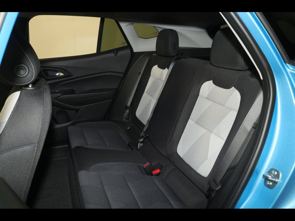 New 2026 Chevrolet Trax LS w/ LS Convenience Package FWD image 21