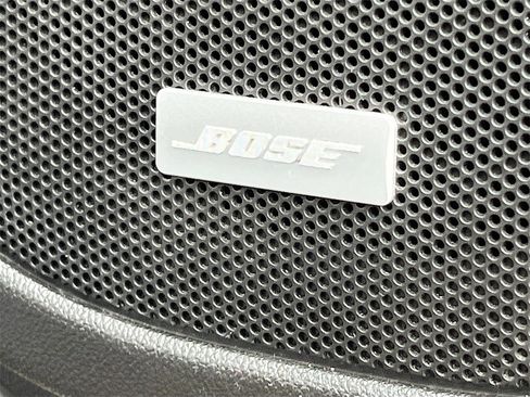 Used 2022 GMC Acadia Denali w/ Denali Ultimate Package image 19