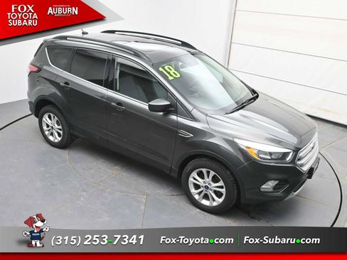 Used 2018 Ford Escape SE image 28