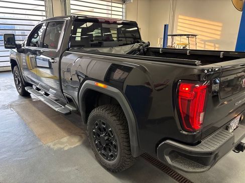 Used 2021 GMC Sierra 2500 Denali w/ Denali Ultimate Package AWD/4WD image 7