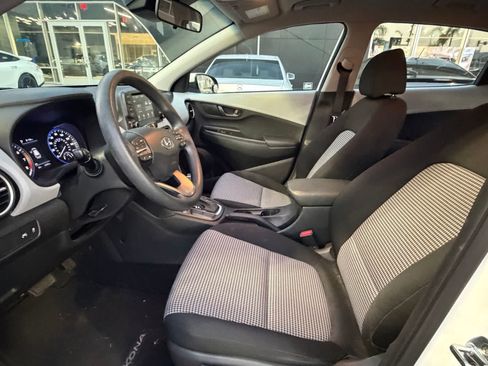 Used 2021 Hyundai Kona SE w/ Cargo Package FWD image 6