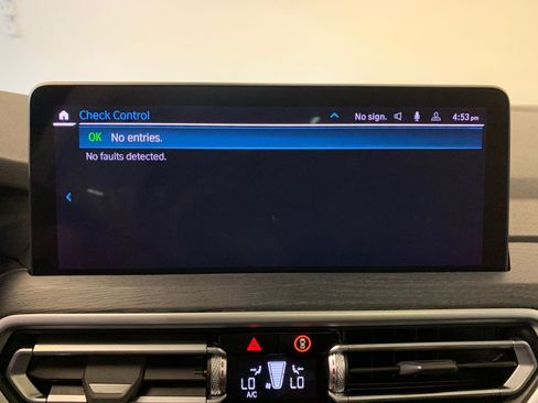 Used 2025 BMW X4 xDrive30i AWD/4WD image 37