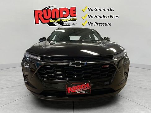 Used 2024 Chevrolet Trax RS w/ Sunroof Package FWD image 8