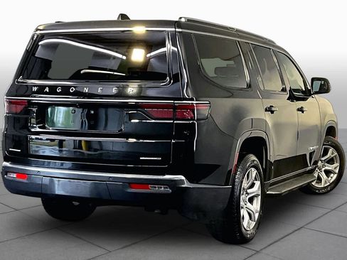 Used 2022 Jeep Wagoneer Series II AWD/4WD image 12