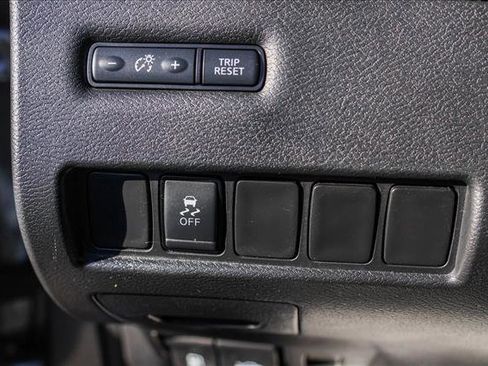 Used 2018 Nissan Murano SV w/ Premium Package image 13