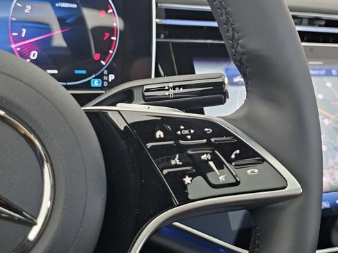 New 2026 Mercedes-Benz E 450 4MATIC Sedan image 38