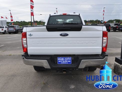 Used 2022 Ford F250 XL w/ Power Equipment Group AWD/4WD image 4