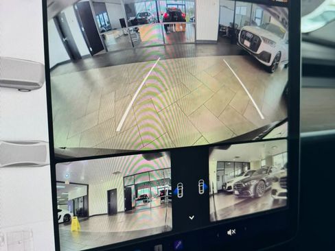 Used 2023 Tesla Model Y Long Range image 29