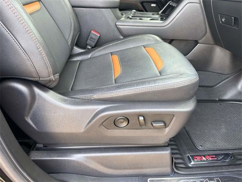 Used 2025 GMC Sierra 2500 AT4 w/ AT4 Premium Plus Package image 13