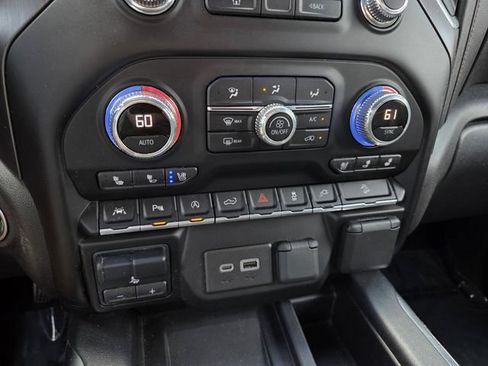 Used 2020 GMC Sierra 1500 AT4 w/ AT4 Premium Package AWD/4WD image 29