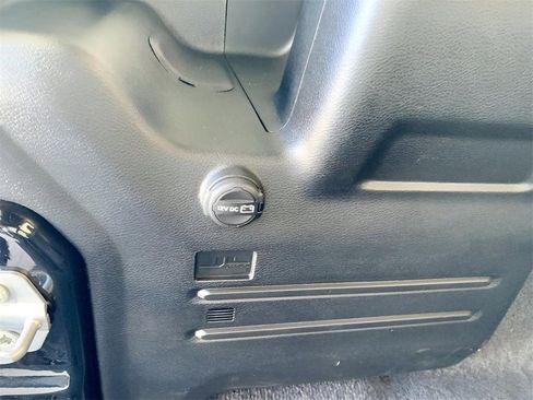 Used 2023 Jeep Wrangler Altitude image 19