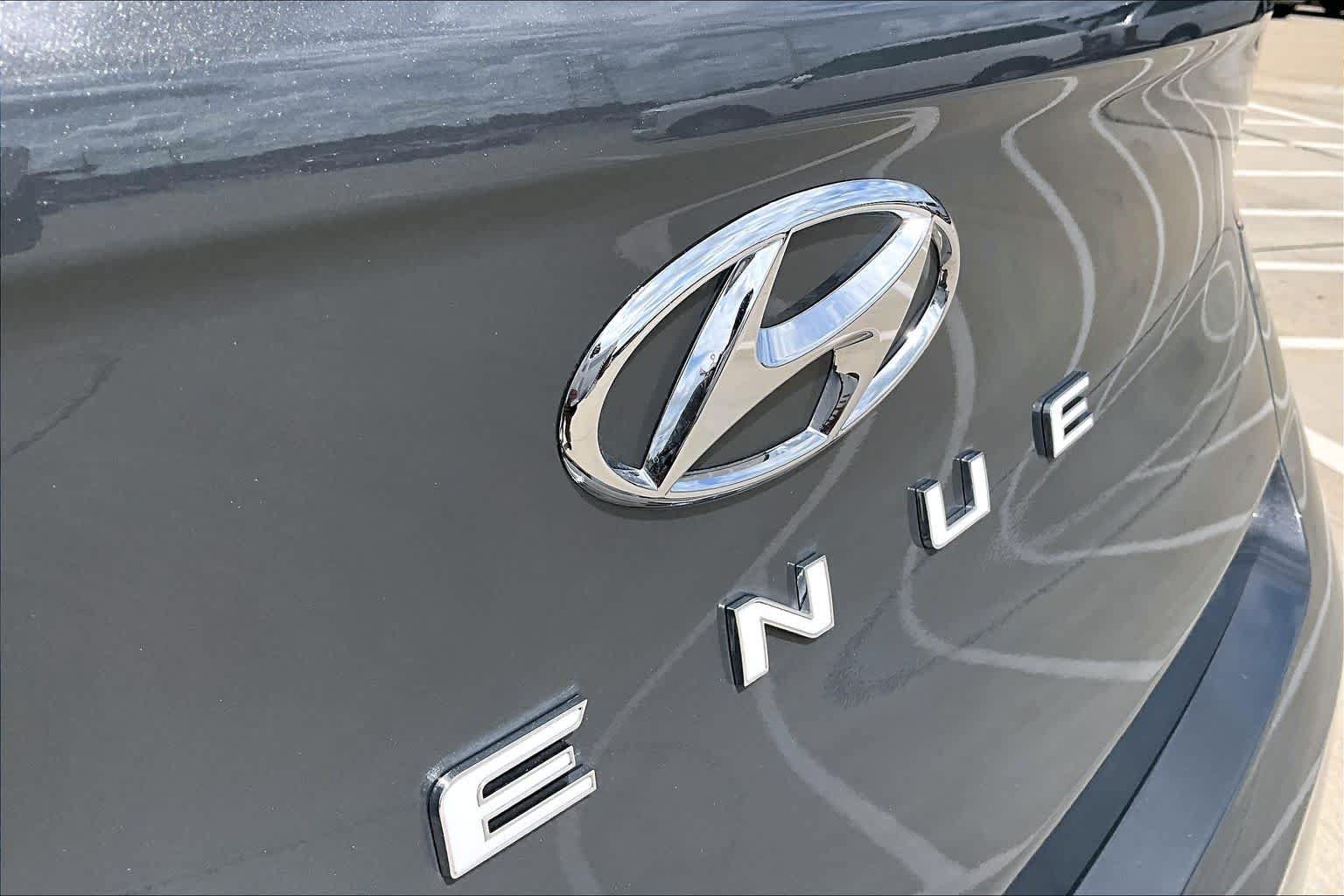 Certified 2026 Hyundai Venue SEL FWD image 31