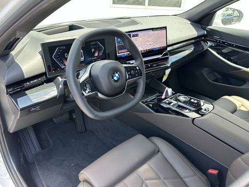New 2026 BMW 530i xDrive AWD/4WD image 19