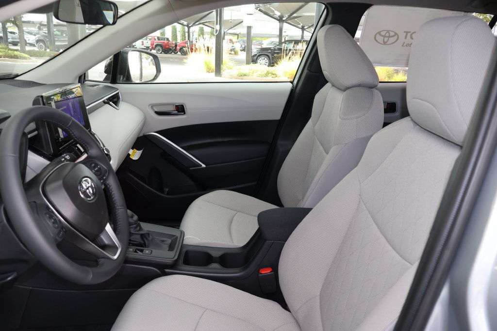 New 2026 Toyota Corolla Cross LE AWD/4WD image 6