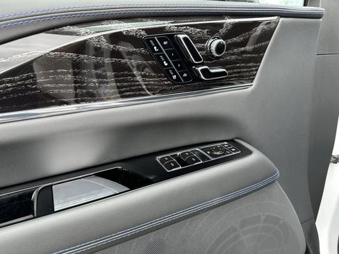 New 2025 Cadillac Escalade IQ Sport 1 w/ LPO, ONYX Package image 35