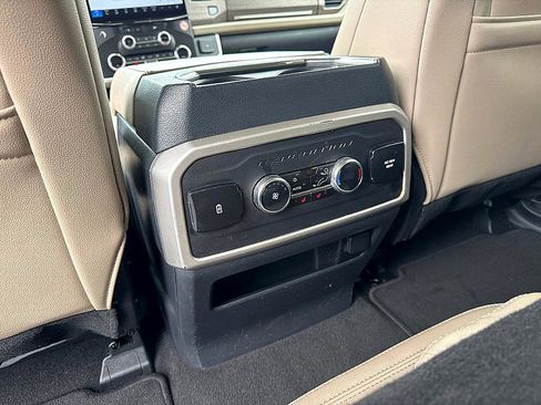 Used 2024 Ford Expedition Max Limited image 9