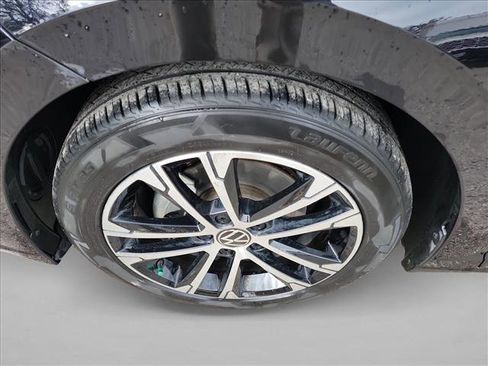 Used 2022 Volkswagen Jetta Sport image 9