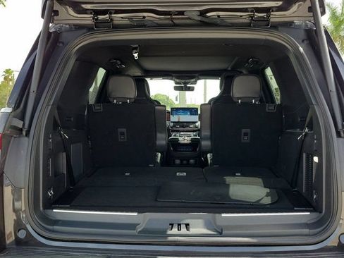 Certified 2024 Lincoln Navigator Reserve AWD/4WD image 8