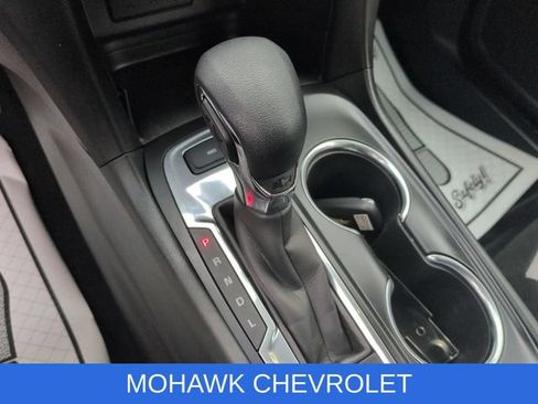 Used 2023 Chevrolet Equinox LS AWD/4WD image 16