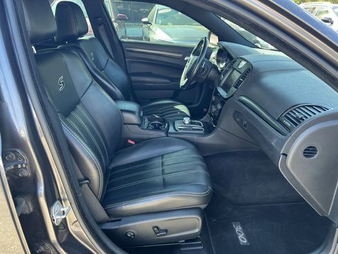 Used 2016 Chrysler 300 S image 11