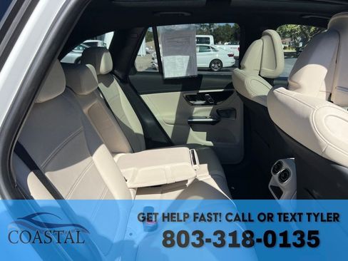 Used 2023 Mercedes-Benz GLC 300 4MATIC image 25