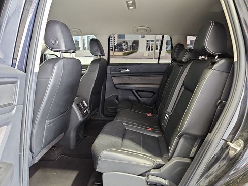 Used 2023 Volkswagen Atlas SE AWD/4WD image 13