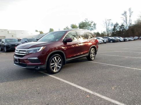 Used 2018 Honda Pilot Touring image 10
