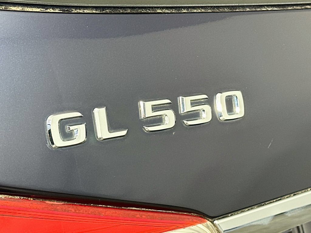 Used 2014 Mercedes-Benz GL 550 4MATIC image 28