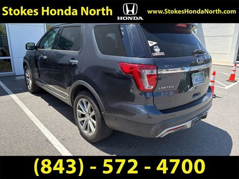 Used 2017 Ford Explorer Limited w/ Equipment Group 301A FWD image 4