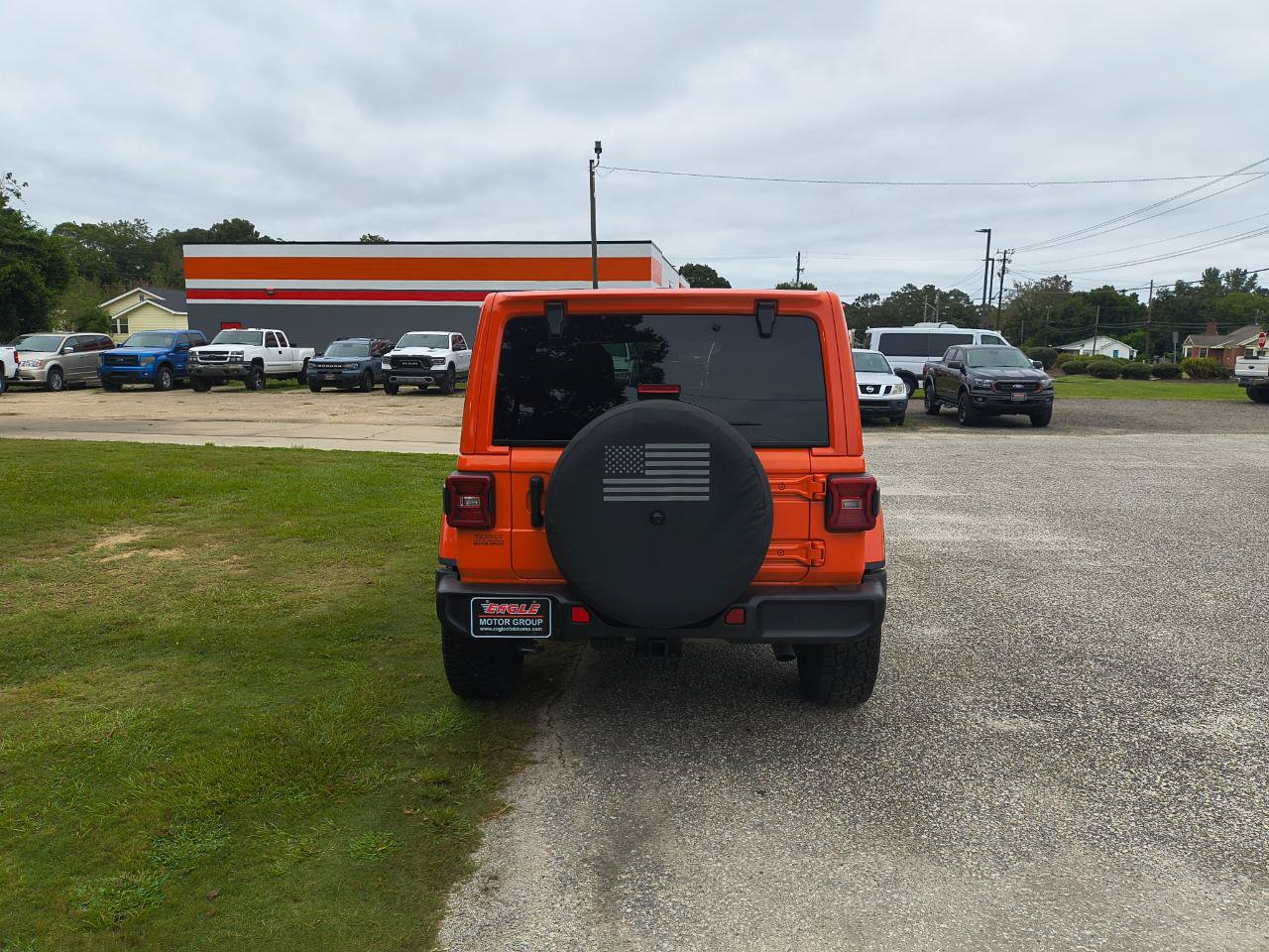 Used 2023 Jeep Wrangler Unlimited Sahara AWD/4WD image 7