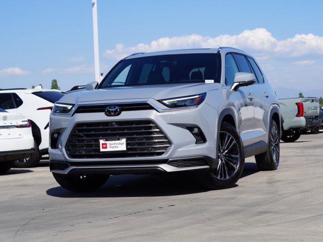 Certified 2026 Toyota Grand Highlander AWD Hybrid image 2