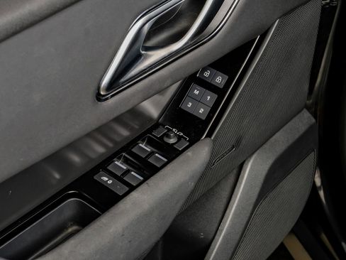 Used 2024 Land Rover Range Rover Velar Dynamic SE image 44