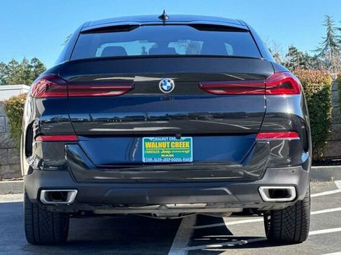 Used 2023 BMW X6 xDrive40i w/ Premium Package image 5
