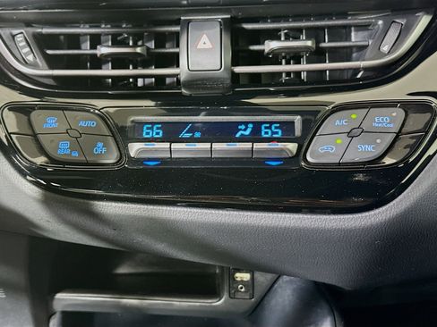 Used 2019 Toyota C-HR LE FWD image 22